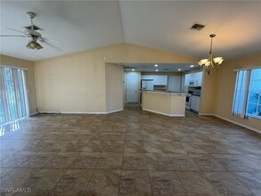 224 Kismet Pkwy E in Cape Coral, FL - Building Photo - Building Photo