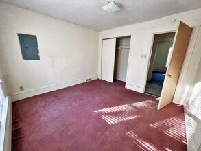 915 W 4th Ave in Mitchell, SD - Building Photo - Building Photo