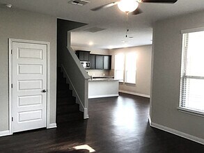 8012 Turnberry Ln in Austin, TX - Building Photo - Building Photo