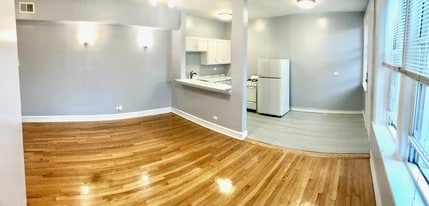 4165 S Archer Ave, Unit 302 in Chicago, IL - Foto de edificio - Building Photo