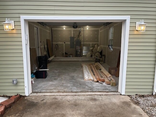 10021 St Clair Ave in O'Fallon, IL - Building Photo - Building Photo