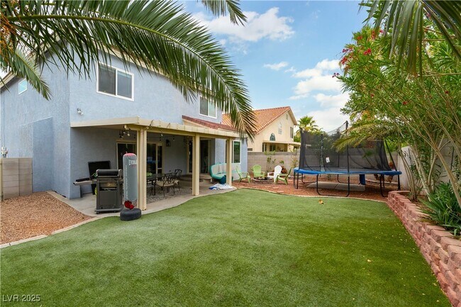 8484 Montana Stream Ave