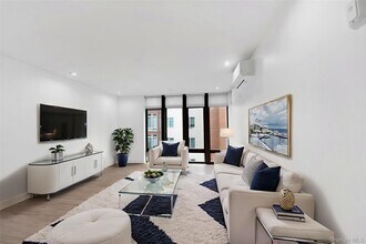 645 N MacQuesten Pkwy in Mount Vernon, NY - Building Photo - Building Photo