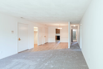 Rosemary Lake Apartments in Needham, MA - Building Photo - Interior Photo