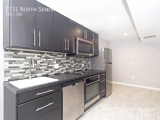 2731 N Seminary Ave in Chicago, IL - Building Photo - Building Photo