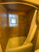 2850 S 35th St in Milwaukee, WI - Building Photo - Building Photo