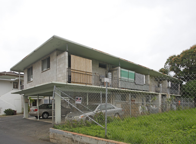 1015 Kemole Ln in Honolulu, HI - Building Photo - Building Photo