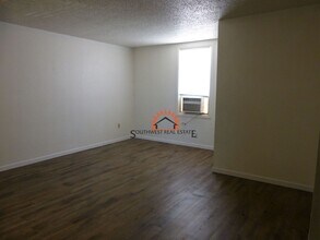 120 Navajo Rd-Unit -A in Clovis, NM - Building Photo - Building Photo