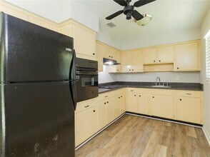 3911 NW 19th Terrace in Gainesville, FL - Foto de edificio - Building Photo