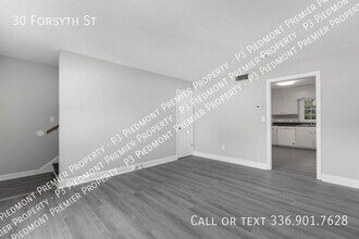 30 Forsyth St in Thomasville, NC - Building Photo - Building Photo