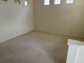1130 Broadview Ct in Reno, NV - Building Photo - Building Photo