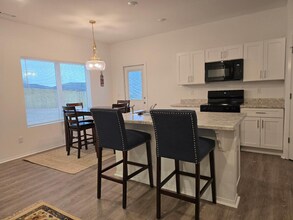 6721 SW Dignity Ave in Bentonville, AR - Building Photo - Building Photo