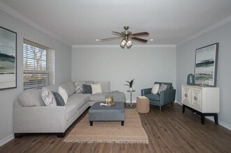 115 Connetquot Ave in East Islip, NY - Building Photo - Building Photo