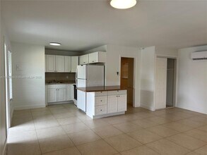 1411 N Dixie Hwy in Fort Lauderdale, FL - Building Photo - Building Photo