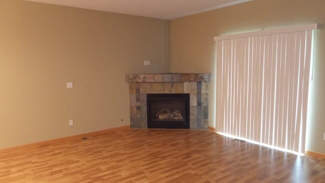 410 E Elcliff Rd in Spokane, WA - Building Photo - Building Photo