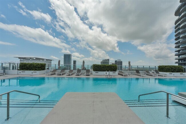 1010 Brickell Ave, Unit #3107 in Miami, FL - Building Photo - Building Photo