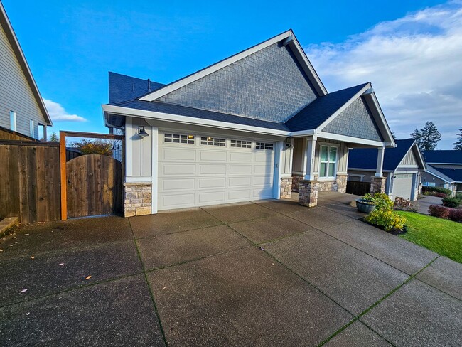 1763 Juniper Butte Ave SE in Salem, OR - Foto de edificio - Building Photo