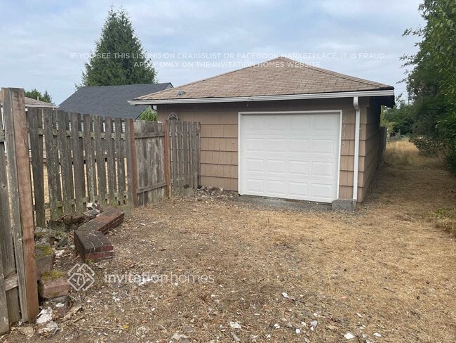 2735 Locust Ave W in University Place, WA - Building Photo - Building Photo