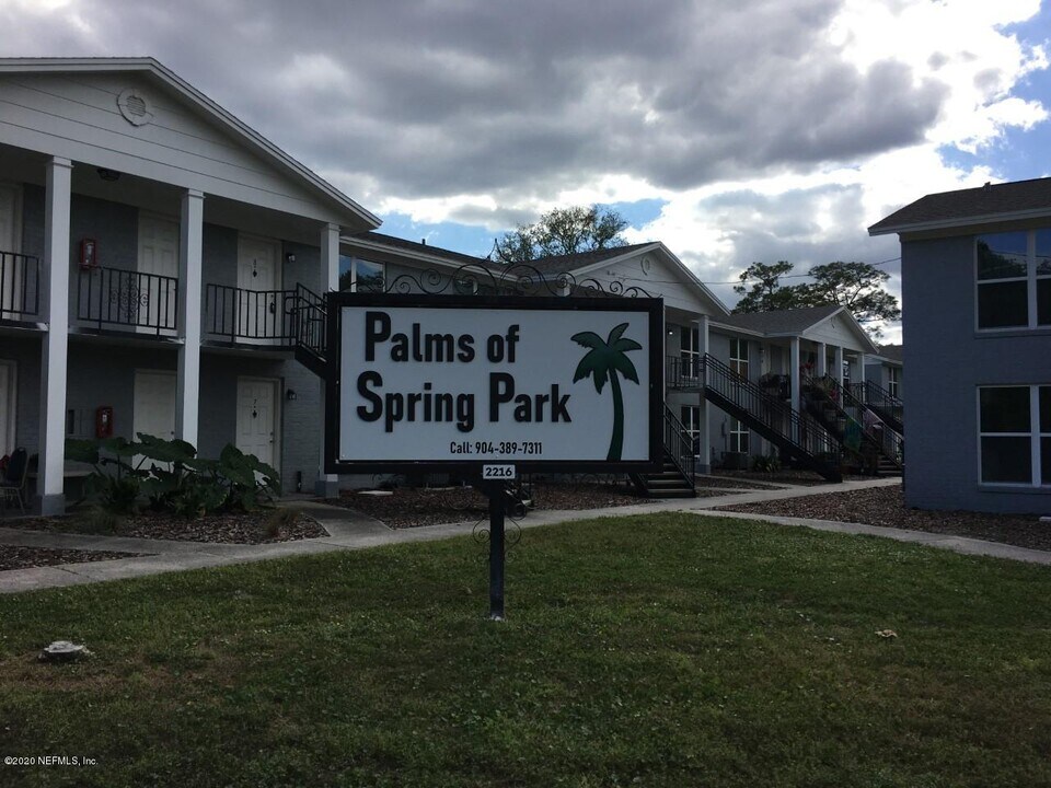 2216 Spring Park Rd-Unit -3 in Jacksonville, FL - Building Photo