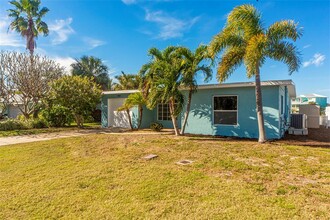 404 Normandy Rd in Madeira Beach, FL - Building Photo - Building Photo