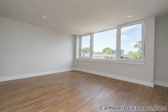 334 Harvard St, Unit A6 in Cambridge, MA - Foto de edificio - Building Photo