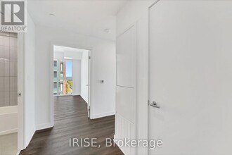 3030 Pharmacy Ave in Toronto, ON - Building Photo - Building Photo