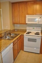 3456 Castle Glen Dr in San Diego, CA - Building Photo - Building Photo