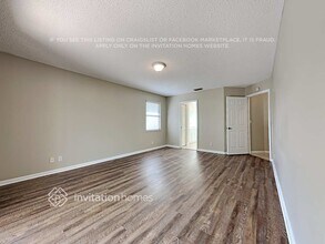 102 Royal Ct in Royal Palm Beach, FL - Building Photo - Building Photo