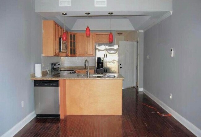 1917 Wharton St, Unit B in Philadelphia, PA - Building Photo - Building Photo