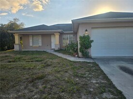 2421 Churchill Ave N in Lehigh Acres, FL - Building Photo
