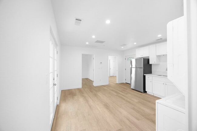 308 N Catalina Ave in Redondo Beach, CA - Building Photo - Building Photo