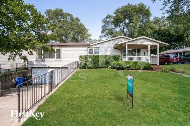 property at 811 Salem Ln