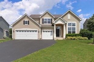 643 Seneca St in Volo, IL - Building Photo