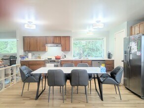 16302 SE 132nd St in Renton, WA - Building Photo - Building Photo