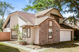 13611 Lynnville Dr in Houston, TX - Building Photo - Building Photo