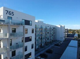 The Ascot in Winnipeg, MB - Building Photo