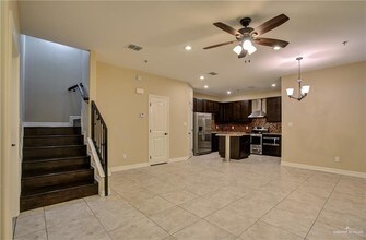 800 E Upas Ave in McAllen, TX - Building Photo - Building Photo