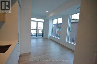 1100 Sheppard Ave W in Toronto, ON - Building Photo - Building Photo