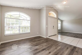 18107 Sweet Jasmine Dr in Tampa, FL - Building Photo - Building Photo