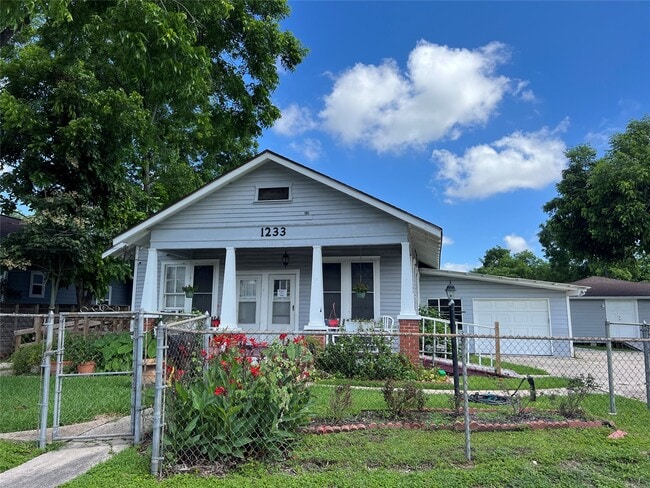 property at 1233 Morris St