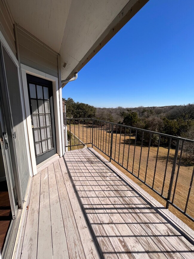 12166 Metric Blvd, Unit 370 in Austin, TX - Foto de edificio - Building Photo