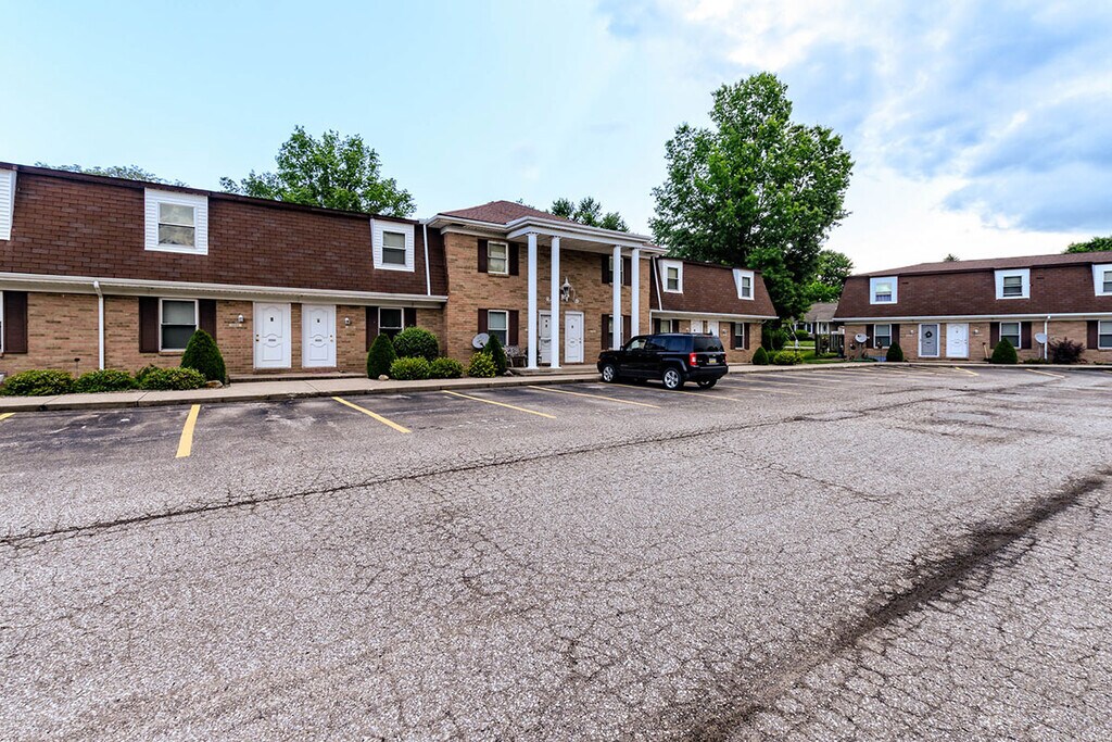 Winchester Apartments & Townhomes in Erie, PA