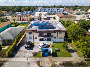 3130 NW 21st Ct in Miami, FL - Building Photo - Building Photo