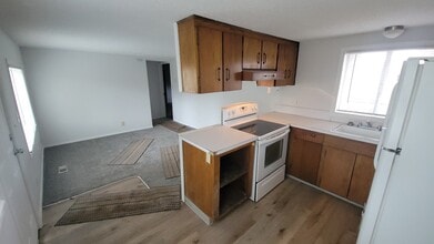 1033a Bullard St in Oregon City, OR - Building Photo - Building Photo