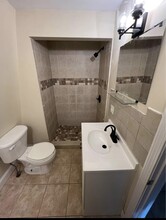 15 Webster St, Unit 3 in Haverhill, MA - Foto de edificio - Building Photo