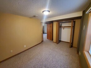 506 N Kilbourn Ave in Tomah, WI - Foto de edificio - Building Photo