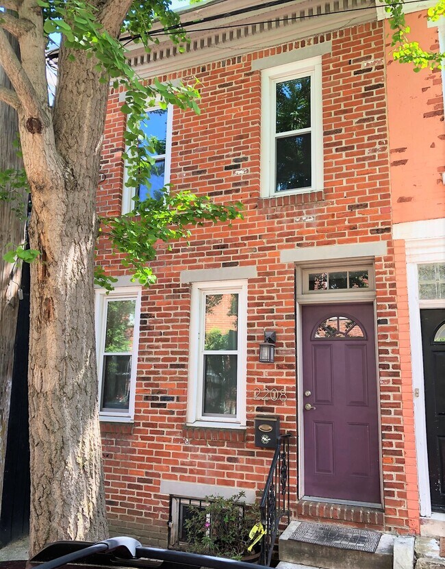 property at 2208 Pemberton St