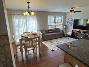 285 Cedar Hollow in Manheim, PA - Building Photo - Building Photo