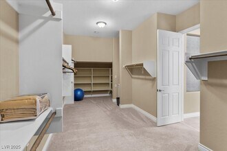 11 Carolina Cherry Dr in Las Vegas, NV - Building Photo - Building Photo