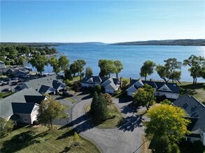 245 Roseland Ln in Canandaigua, NY - Building Photo - Building Photo